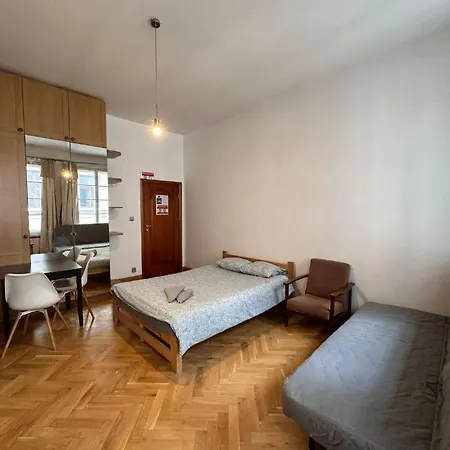 Bed & Breakfast Wroclawska *